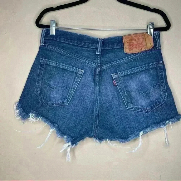 Levi's 501 Jean Short Sz 32 - Picture 5 of 5
